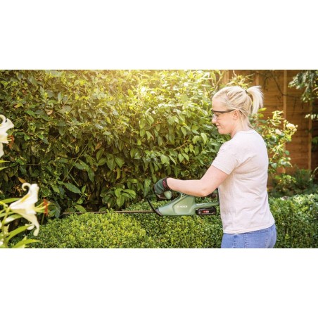 Bosch EasyHedgeCut 18-45 Hktrimmer - Effektiv Elektrisk Hækkeklipper med 2400spm og 45cm Klinge | Hurtig & Præcis Hækpleje